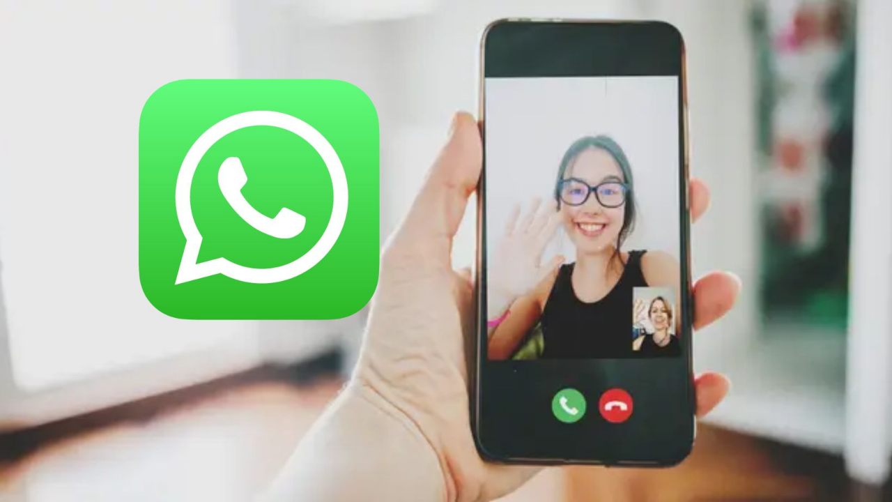 como tomar foto en videollamada de whatsapp